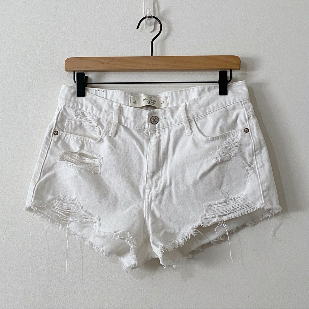 Abercrombie & Fitch White Distressed Frayed Denim Jean Shorts Size 6